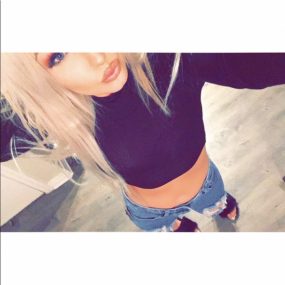 BLACK MOCK NECK LONG SLEEVE CROP TOP - Picture 5 of 7